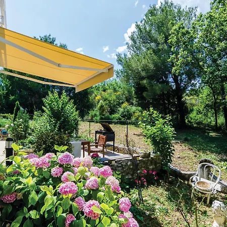 Pet Friendly In Bosanka With Kitchen * Dubrovník