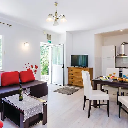Pet Friendly In Bosanka With Kitchen アパート *